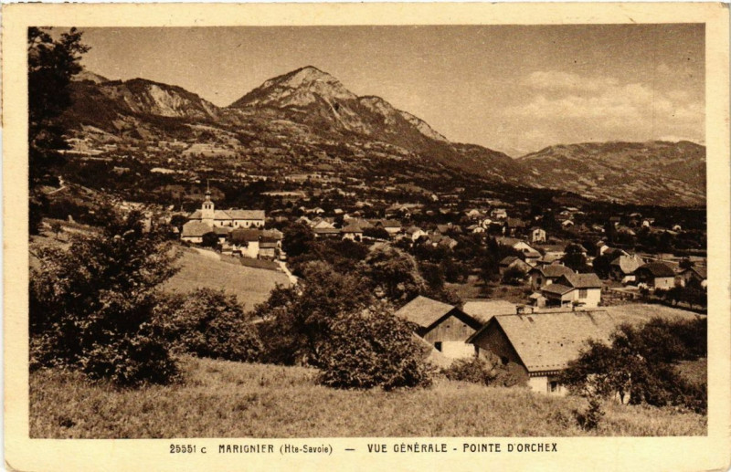 Carte postale ancienne Marignier Vue générale-POINTe d'Orchex à Marignier