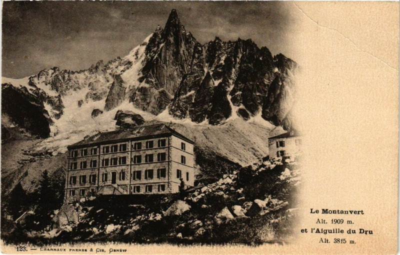 Carte postale ancienne Le Montanvert et l'Aiguille du Dru