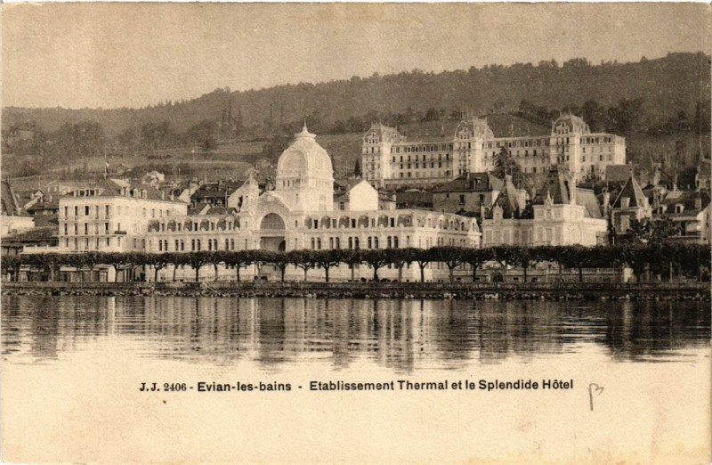 Carte postale ancienne Evian-les-Bains Etabl. Thermal et le Splendide Hotel à Évian-les-Bains