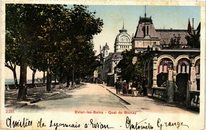 Carte postale ancienne Evian-les-Bains Quai de Blonay à Évian-les-Bains