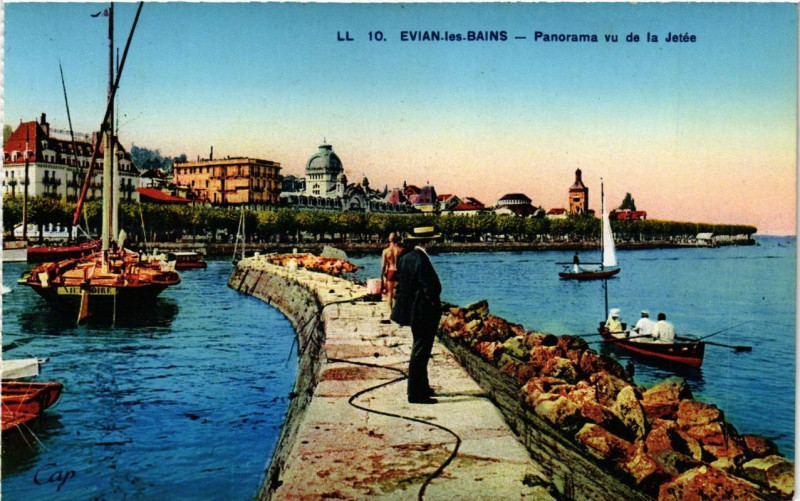 Carte postale ancienne Evian-les-Bains Panorama vu de la Jetée à Évian-les-Bains
