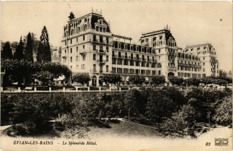 Carte postale ancienne Evian-les-Bains Le Splendide Hotel à Évian-les-Bains