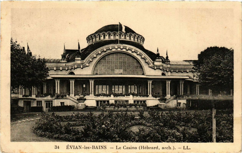Carte postale ancienne Evian-les-Bains Le Casino à Évian-les-Bains