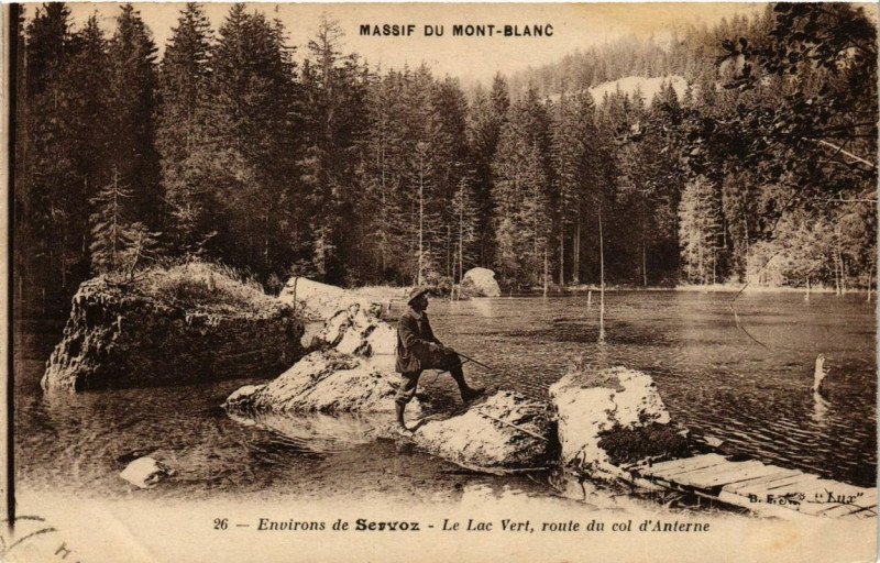 Carte postale ancienne Env. de Servoz Le Lac Vert-Route du Col d'Anterne à Servoz