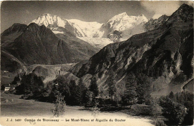 Carte postale ancienne Combe de Bionassay Le Mont-Blanc et Aiguille du Gouter