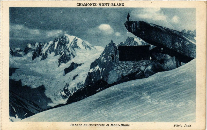 Carte postale ancienne Chamonix Mont-Blanc Cabane du Couvercle et Mont-Blanc à Chamonix-Mont-Blanc