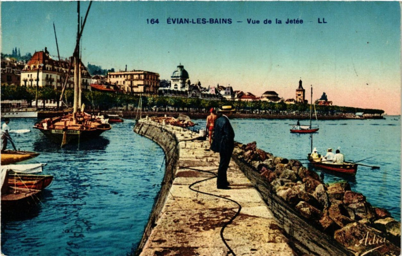 Carte postale ancienne Evian-les-Bains Vue de la Jetée à Évian-les-Bains