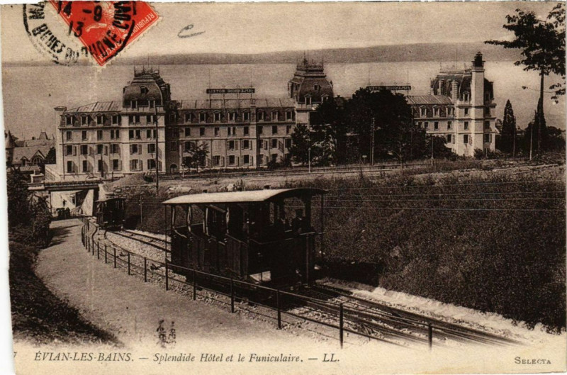 Carte postale ancienne Evian-les-Bains Splendide Hotel et Funiculaire à Évian-les-Bains