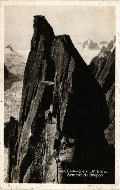 Carte postale ancienne Chamonix Mont-Blanc Sommet du Grepon à Chamonix-Mont-Blanc