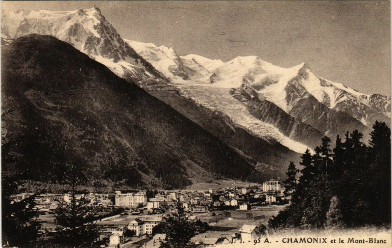 Carte postale ancienne Chamonix et le Mont-Blanc