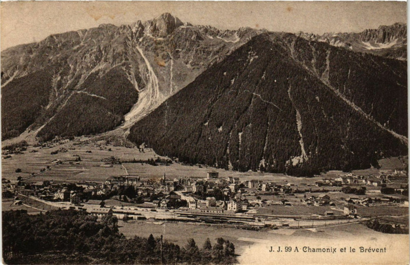 Carte postale ancienne Chamonix et le Brevent