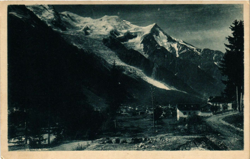 Carte postale ancienne Chamonix et le Mont-Blanc - Chamonix and Mont-Blanc