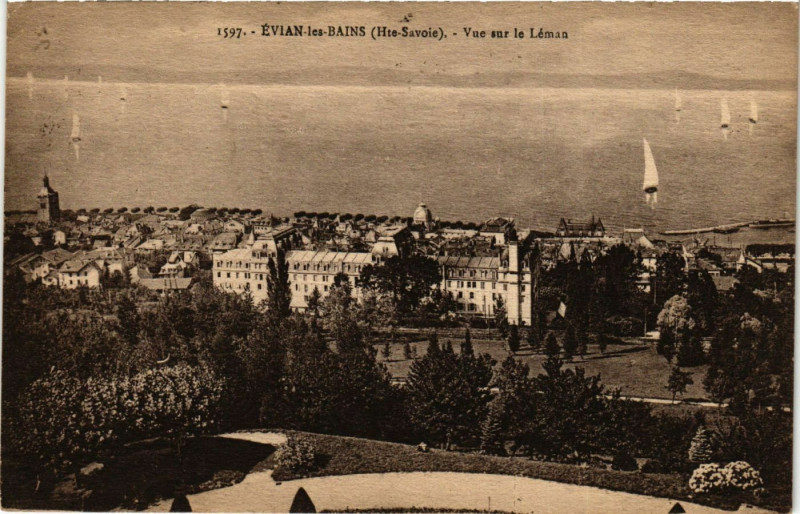 Carte postale ancienne Evian-les-Bains - Vue sur le Leman à Évian-les-Bains
