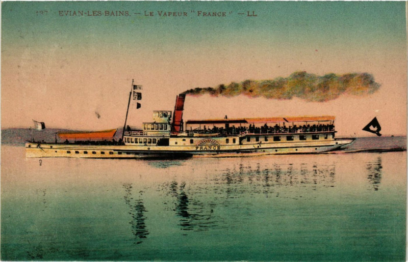 Carte postale ancienne Evian-les-Bains - Le Vapeur France à Évian-les-Bains