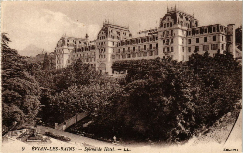 Carte postale ancienne Evian-les-Bains - Splendide Hotel à Évian-les-Bains