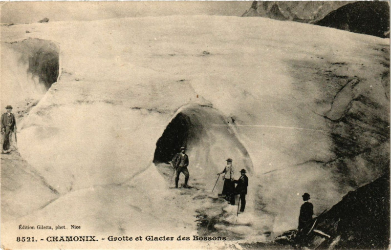 Carte postale ancienne Chamonix - Grotte et Glacier des Bossons