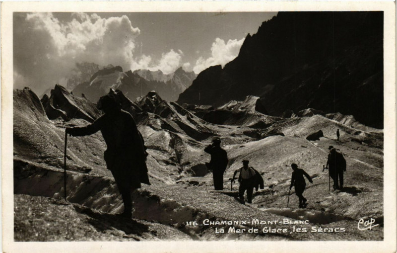 Carte postale ancienne Chamonix - Mont-Blanc - La Mer de Glace les Seracs à Chamonix-Mont-Blanc