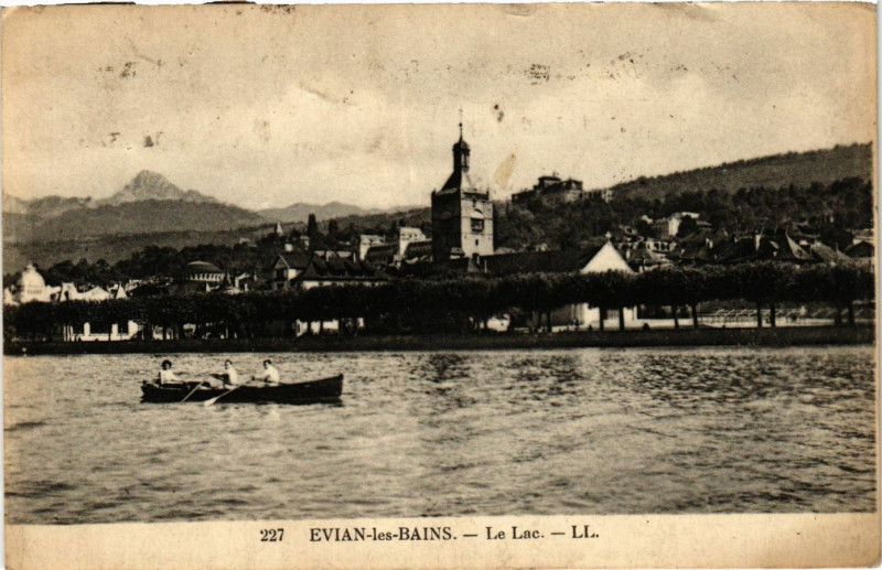 Carte postale ancienne Evian-les-Bains - Le Lac à Évian-les-Bains