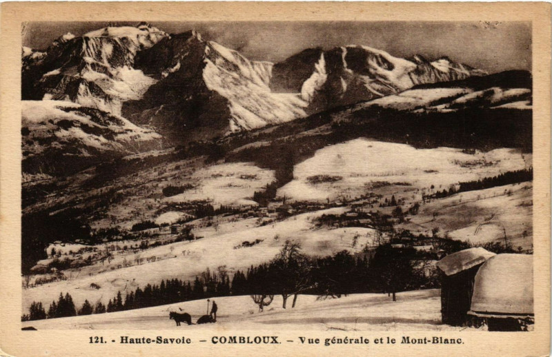 Carte postale ancienne Haute-Savoie - Combloux - Vue générale et le Mont-Blanc à Combloux