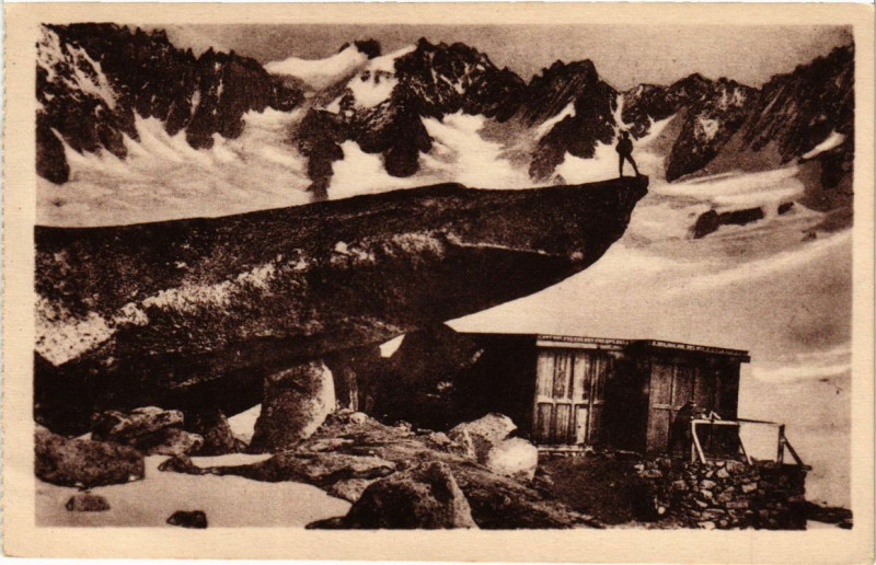 Carte postale ancienne Chamonix - La Cabane du Couverele