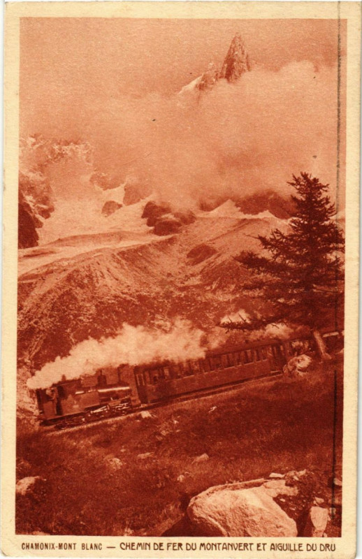 Carte postale ancienne Chamonix-Mont-Blanc-Chemin de fer du Montanvert Aiguille du Dru à Chamonix-Mont-Blanc