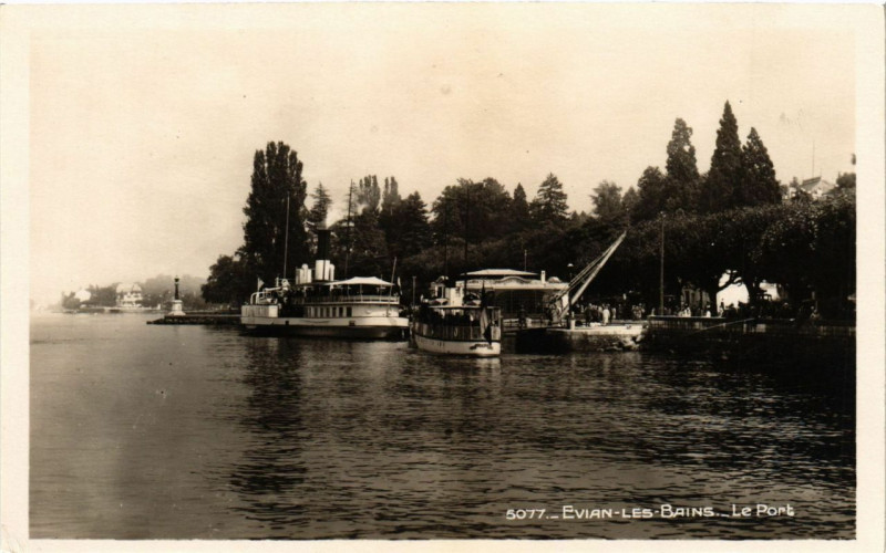 Carte postale ancienne Evian-les-Bains - Le Port à Évian-les-Bains