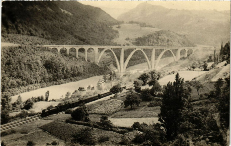 Carte postale ancienne Le Viaduc