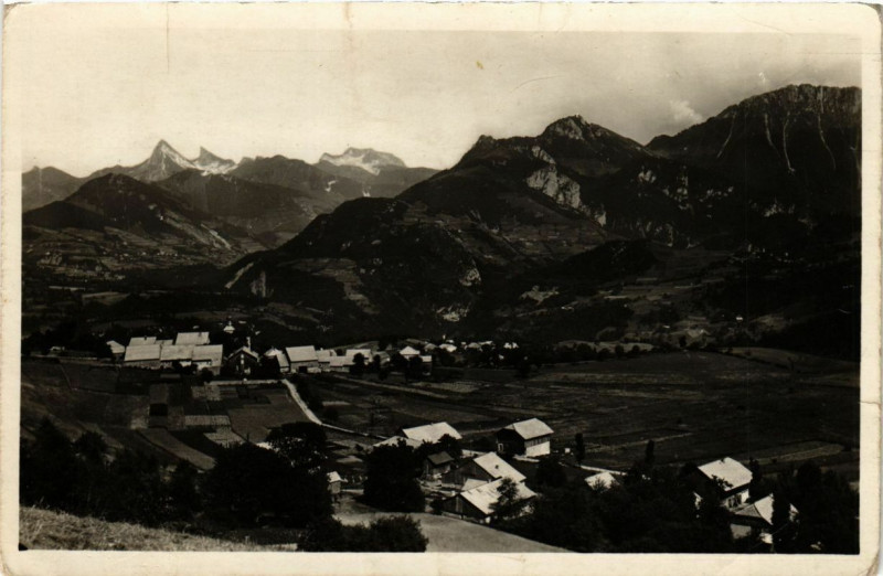 Carte postale ancienne Reyvroz - Vue générale à Reyvroz