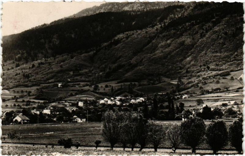 Carte postale ancienne Saint-Cergues - Vue générale à Saint-Cergues