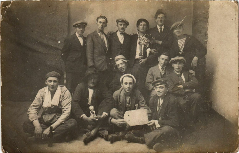 Carte postale ancienne Carte photo - Souvenir des fetes de Ploudal