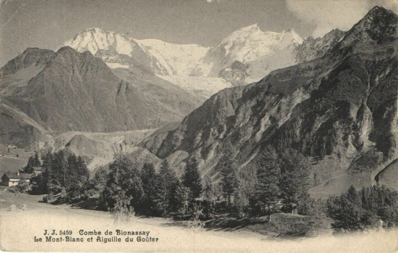 Carte postale ancienne Combe de Bionassay Le Mont-Blanc et Aiguille du Gouter