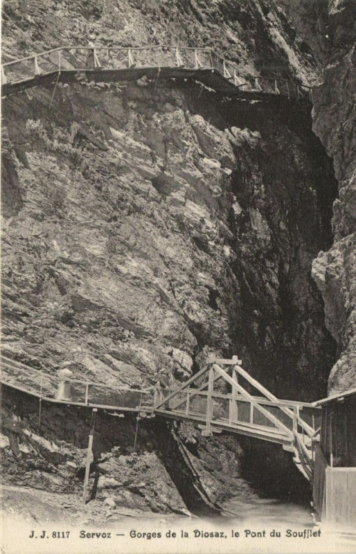 Carte postale ancienne Servoz - Gorges de la Diossz le Pont du Souffiet à Servoz