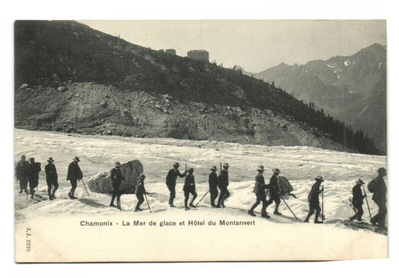 Carte postale ancienne Chamonix La Mer De Glace Et Hotel Du Montauvert  (dos non divisé) à Vers