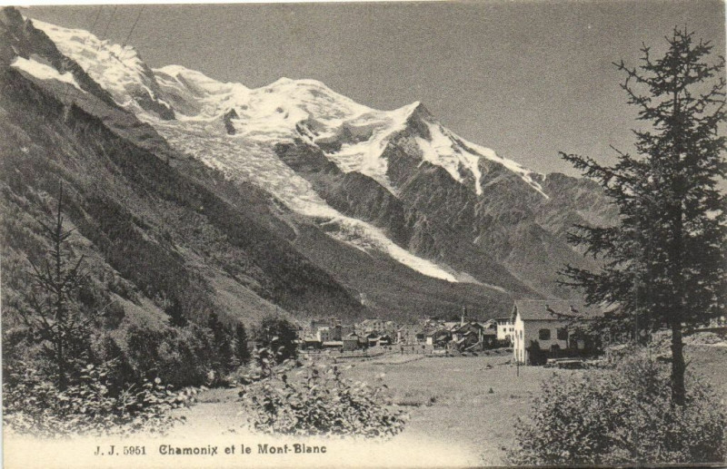 Carte postale ancienne Chamonix - et le Mont-Blanc