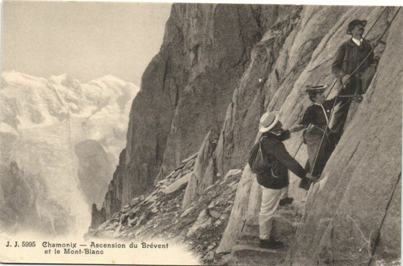 Carte postale ancienne Chamonix - Ascension du Brevent et le Mont-Blanc