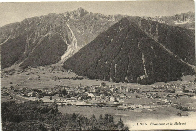 Carte postale ancienne Chamonix et le Brevent