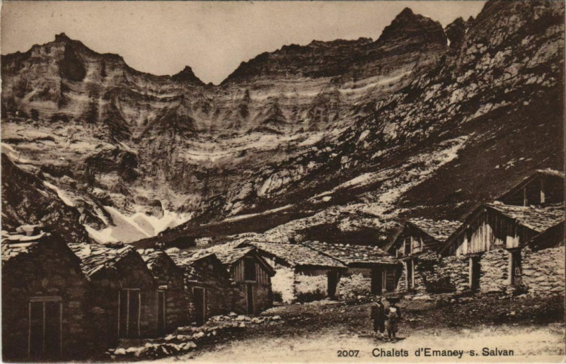 Carte postale ancienne Chalets d'Emaney s Salvan France