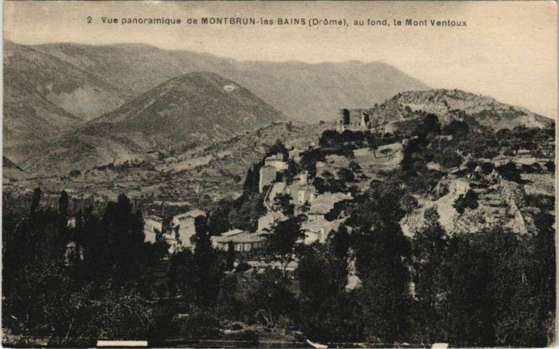 Carte postale ancienne Vue Panoramique de Montbrun les Bains France à Montbrun-les-Bains