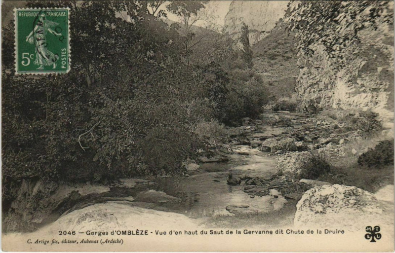Carte postale ancienne Gorges d'Ombleze Vue d'en haut du Saut France
