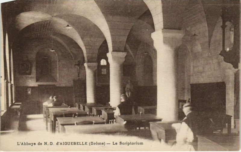 Carte postale ancienne Abbaye de N.D.Aiguebelle Le Scriptorium France