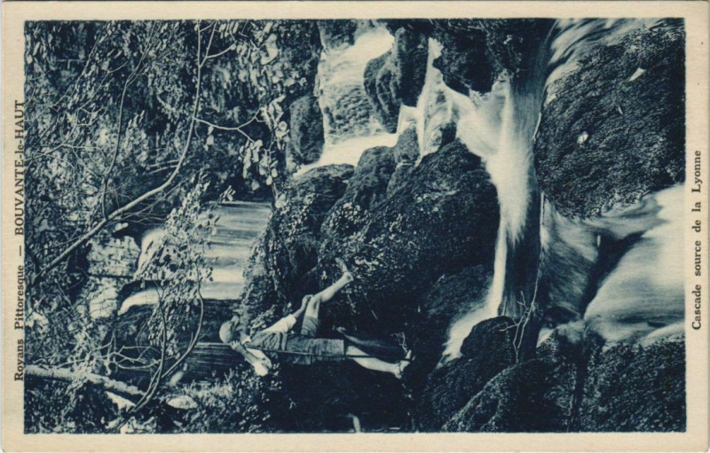 Carte postale ancienne Bouvante le Haut Cascade source de la Lyonne France à Bouvante