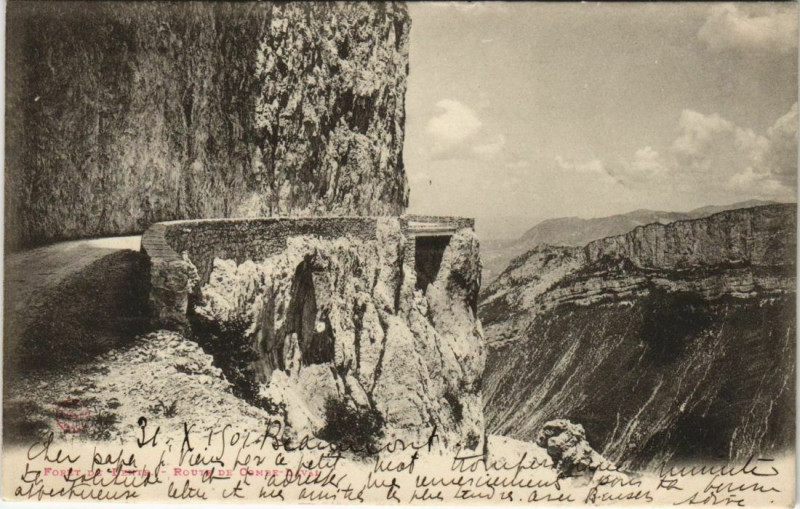 Carte postale ancienne Foret de Lente Route de Comte Laval France