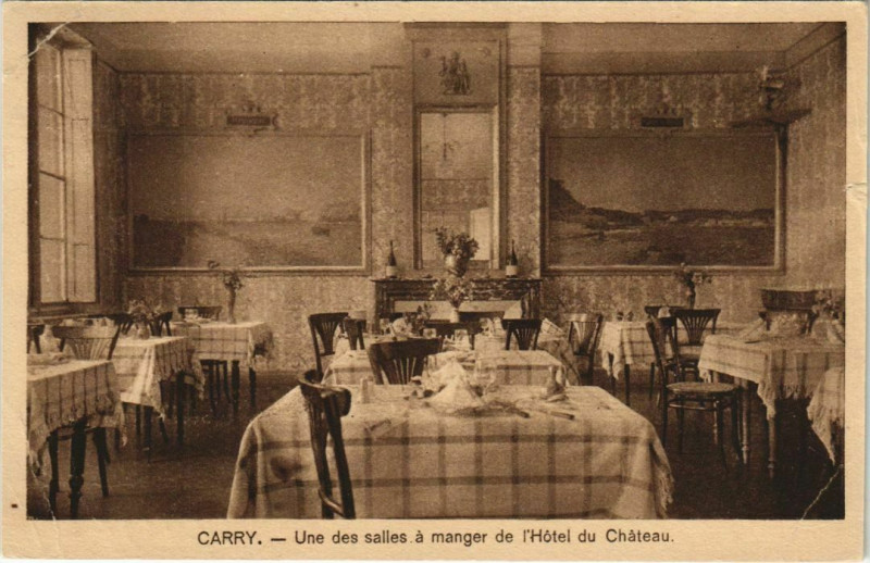 Carte postale ancienne Carry Une des salles a manger de l'Hotel France