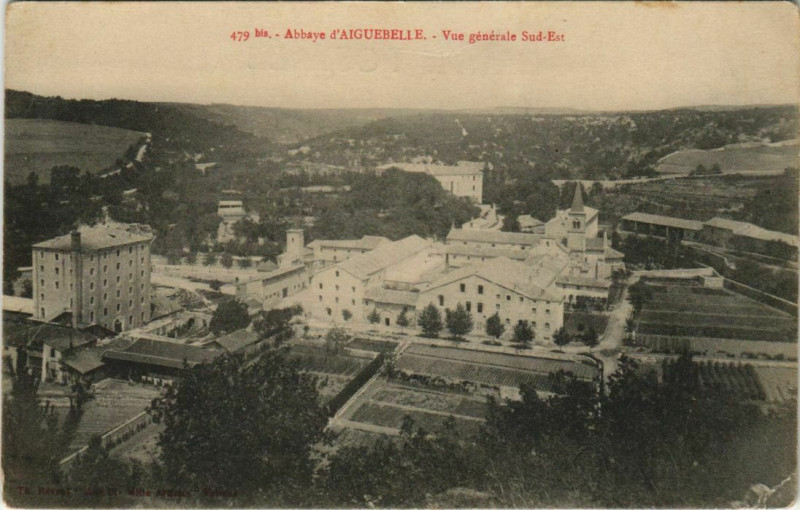 Carte postale ancienne Abbaye d'Aiguebelle Vue Generale Sud-Est France
