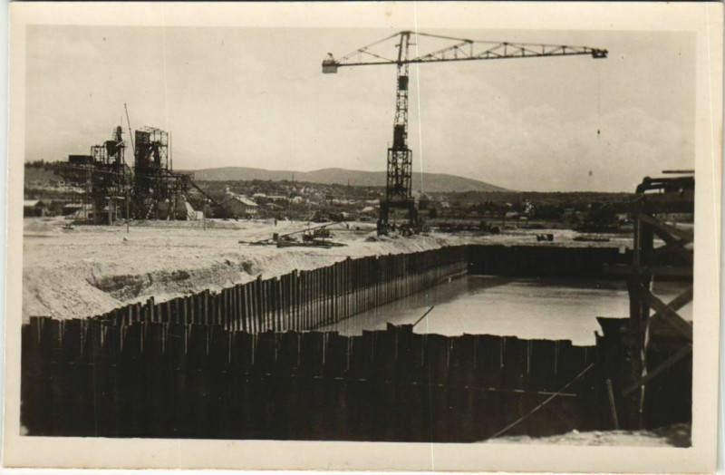 Carte postale ancienne Donzere Mondragon Barrage de garde France à Donzère