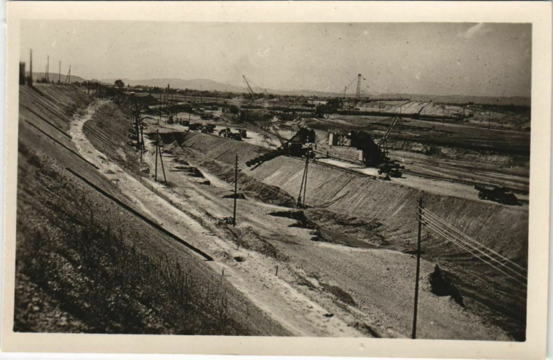 Carte postale ancienne Donzere Mondragon Excavateurs au travail France à Donzère