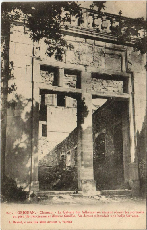 Carte postale ancienne Grignan Chateau ,Galerie des Adhemar France à Grignan