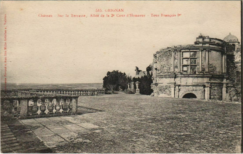 Carte postale ancienne Grignan sur la Terrasse France à Grignan