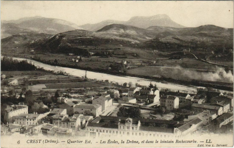 Carte postale ancienne Crest Quartier Est France à Crest