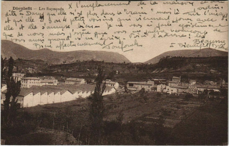 Carte postale ancienne Dieulefit Les Raymonds France à Dieulefit